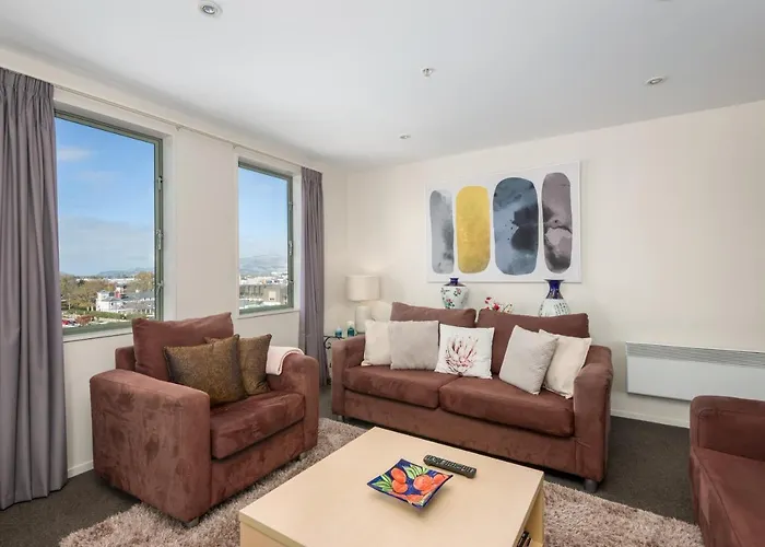 City Center 2Bdr Apartment With Views